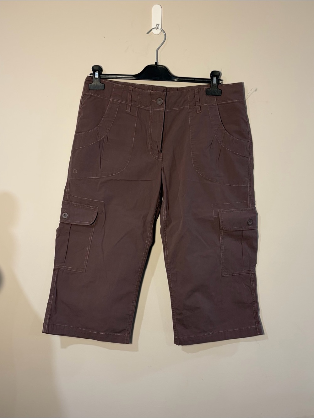 Women's Cargo Crop Shorts in Brown - Casual Utility Style